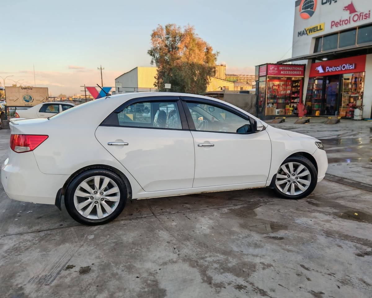 كيا سيراتو 2013 رقم اربيل 

سنويه جديده 2028 

اني الشرعي 

سيارة مكفوله من الصبغ

والمعجون بيها مكانات بارد 

محرك كير تبريد تدفئه شرط

 

مواصفات اشاير ب المري مري شفط حساسات 

نظام Abs 

السعر 122 بيها مجال 

للتواصل 

***********

***********
