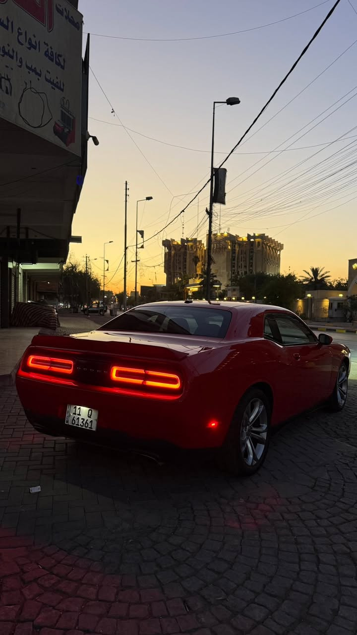 🚗 للبيع دودج جالنجر R/T 🔥 8 سلندر HEMI

للبيع دودج جالنجر فئة R/T
لون أحمر ملكي يخبل ❤️‍🔥
محرك 8 سلندر (V8 HEMI) 

المواصفات:

* شاشةوسط  
* كاميرا خلفية 
* جنوط رياضية
* إطارات بحالة ممتازة

الحالة:
السيارة نظيفة جداً استخدام شخصي
حادث خفيف (جاملغ وبنيد) وتم التصليح بشكل ممتاز ✔️
ما بيها مشاكل وجاهزة تمشي

📊 الممشى: 50 ألف كيلو
🇺🇸 وارد: أمريكي

💰 السعر: 175 قابل للتفاوض البسيط
📍 الموقع: بغداد
***********
