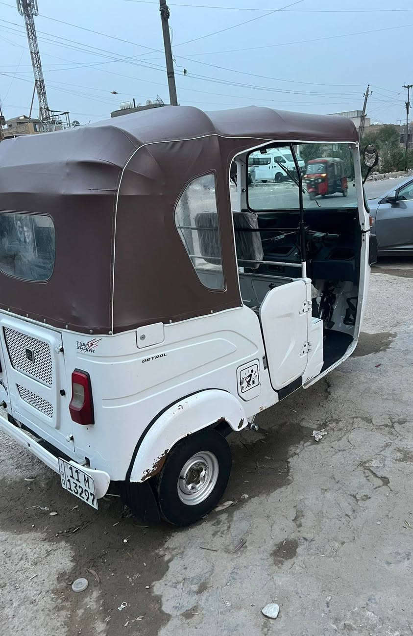 تكتك 22 للبيع بغداد مدينة الصدر 
***********
