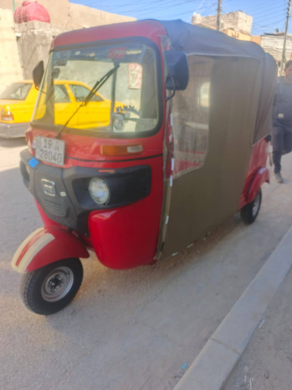 تكتك موديل 18 رقم وسنويه كربلاء نكليزي
مصبوغة عام للجملليه مكاني كربلاء سعرها 48000 وبيها مجال 

***********
