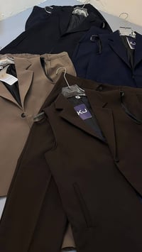 بدلة كوري • طقم ٤ قطع • حد ١٦ قطعة