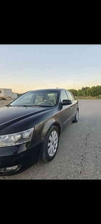 للبيع سوناتا أمريكي اسود ضرر جملغ خلفي وباب ومصبوغه  صفحه وباقي مكفول ...