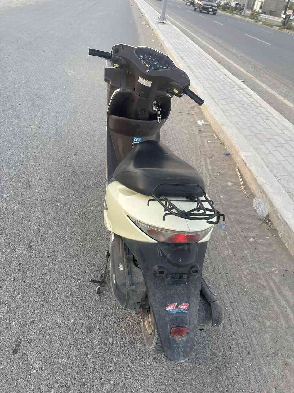 ابو السله للبيع خذته مال رمبه صار 6 اشهر مبدل ولفات بي الدراجه بلاديه برغي مناقصها كلشي كله شغال عل بلاد سعره 385 الشراي يراسل وتساب ***********
