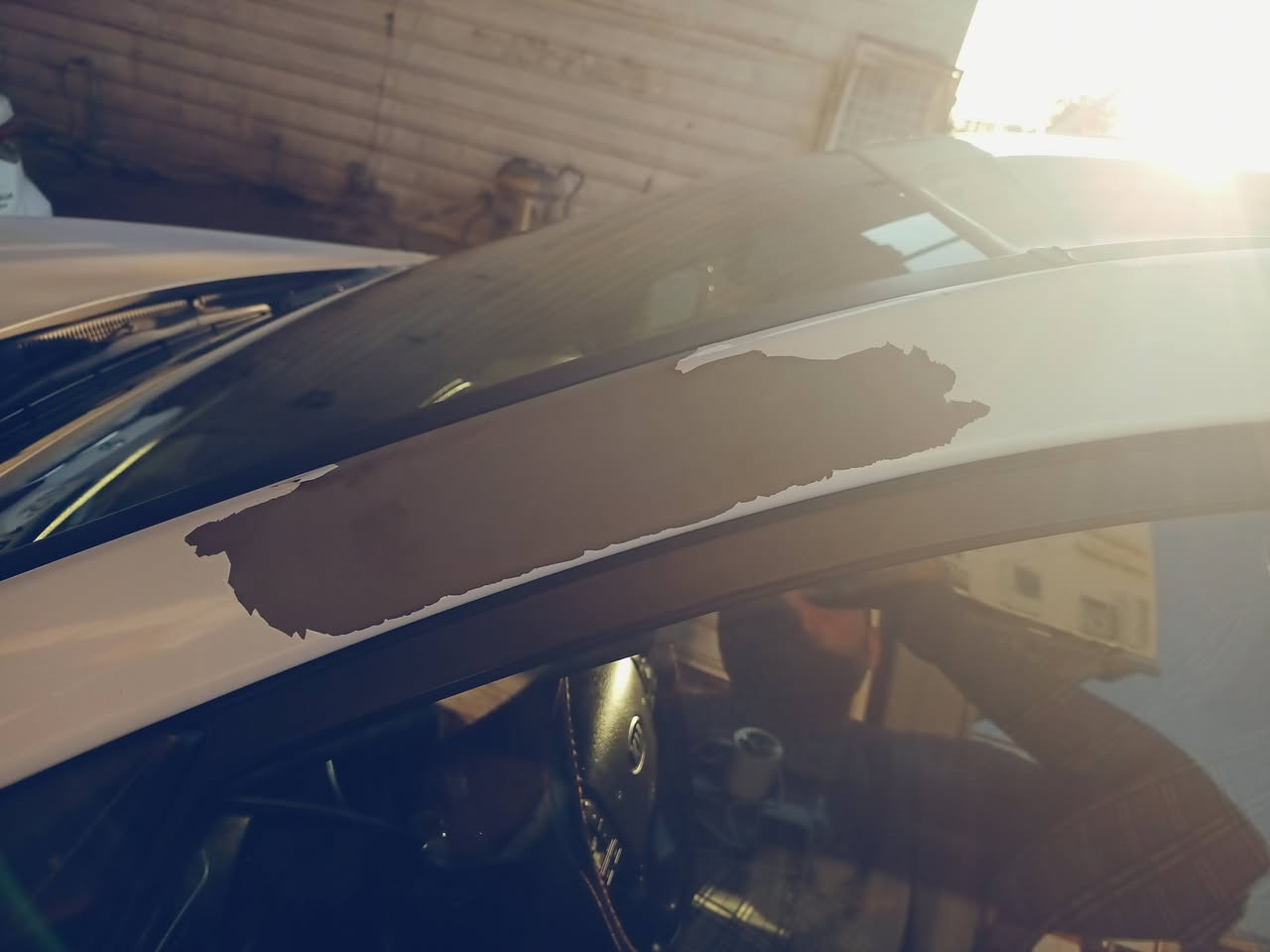 #للبيع | كيا سورينتو 2015 - بحالة ممتازة وجاهزة للاستخدام 🚘
السيارة نظيفة جداً (استخدام موظف وكانت مخزنة)، مكفولة من أي مصاريف ميكانيكية، وجاهزة للاستخدام اليومي مباشرة.

📊 المواصفات والتفاصيل:

الموديل: كيا سورينتو 2015 (وارد أمريكي).

اللون: أبيض شذري مميز.

المحرك: 2.4 GDi (قوي واقتصادي).

الممشى: 90 ألف ميل فقط (حقيقي).

الرقم: 309 كربلاء (رقم مميز).

✨ مميزات إضافية:

التبريد ثلج ويعمل بكفاءة عالية جداً ❄️.

محرك وكير بحالة ممتازة وبشرط الفحص.

السبير والكتلوكات الأصلية للسيارة موجودة بالكامل.

⚠️ تفاصيل الحادث:
حادث سابق خفيف جداً وتم تصليحه بشكل احترافي (تبديل البنيد والجنح/الشامبرلغ للجهة اليسرى فقط) بدون أي تأثير على الشاصي أو لغد السيارة.

📍 مكان المعاينة: كربلاء
💰 السعر المطلوب: [160]
📞 للاستفسار والاتصال: [***********]
