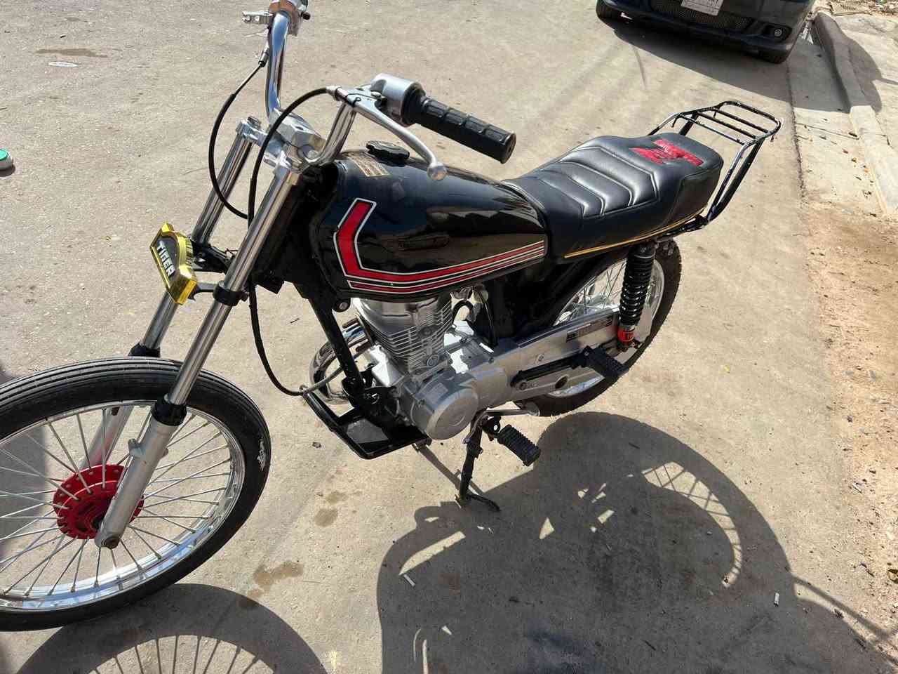 سلام عليكم دراجه البيع وراق اصولي موديل 16 مكفوله محرك وشاصي 750 قفل الشراي يتصل *********** Singapore
