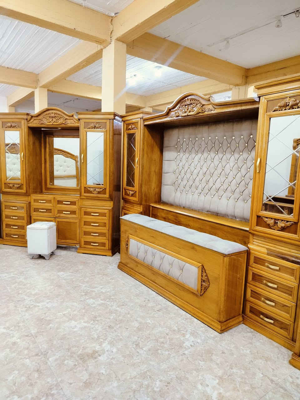 السلام عليكم انت مستخدمه عنوان واسط العزيزيه شارع التربيه يوجد واتساب ***********
