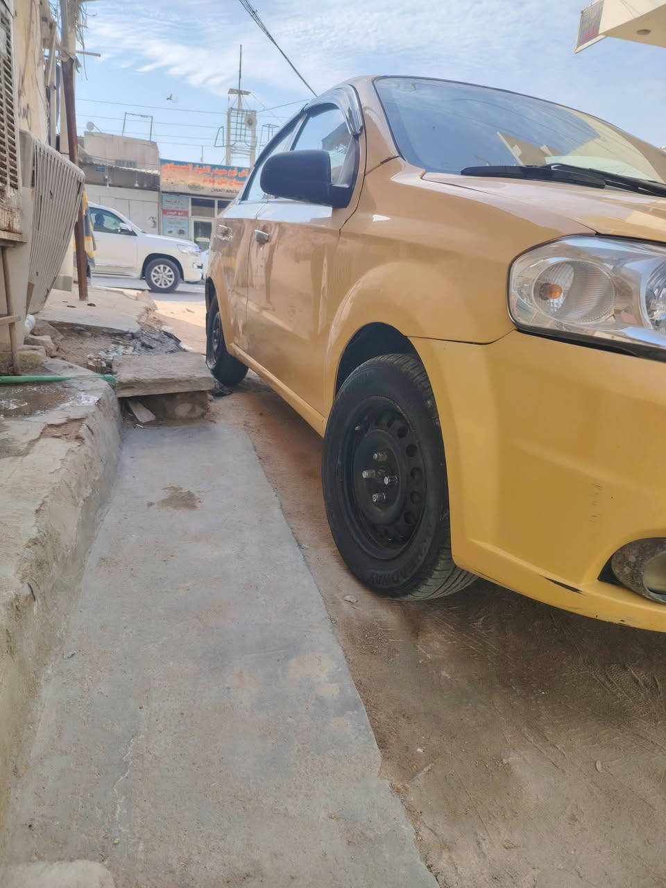 السلام عليكم افيو صفره رقم نجف موديل 2010 السياره بيه امبدل بنيد او جاملغ بدون دواخل امصفره هئه او وغرامات كير عادي السعر 47 او بيه مجال المراجعه ***********
