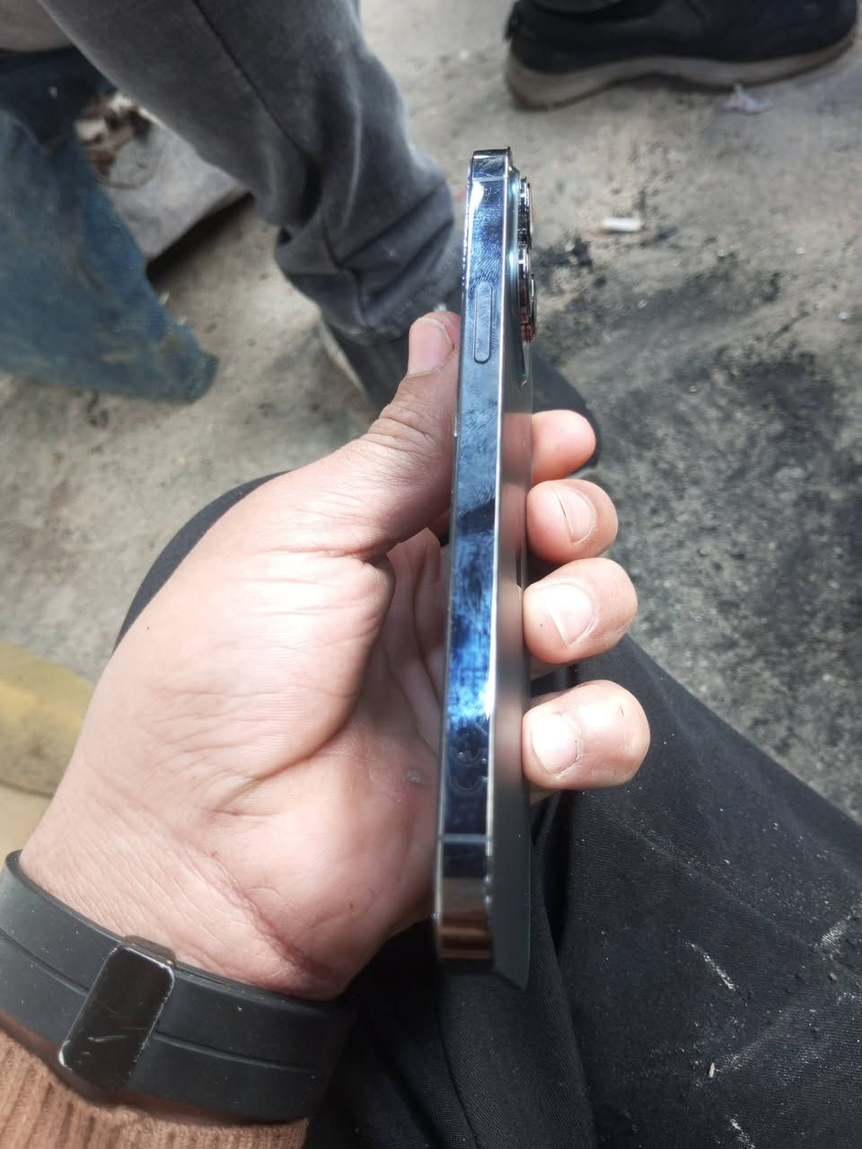 السلام عليكم
ايفون ١٣ برو ماكس 
تك سيم 
ذاكره ٢٥٦
بطاريه ٨٨ 
جهاز لوك جلخ مابي ضمان ٣ ايام 
سعرو ٧٥٠ بي مجال حك جيتك فقط 
رقم الهاتف 
***********
