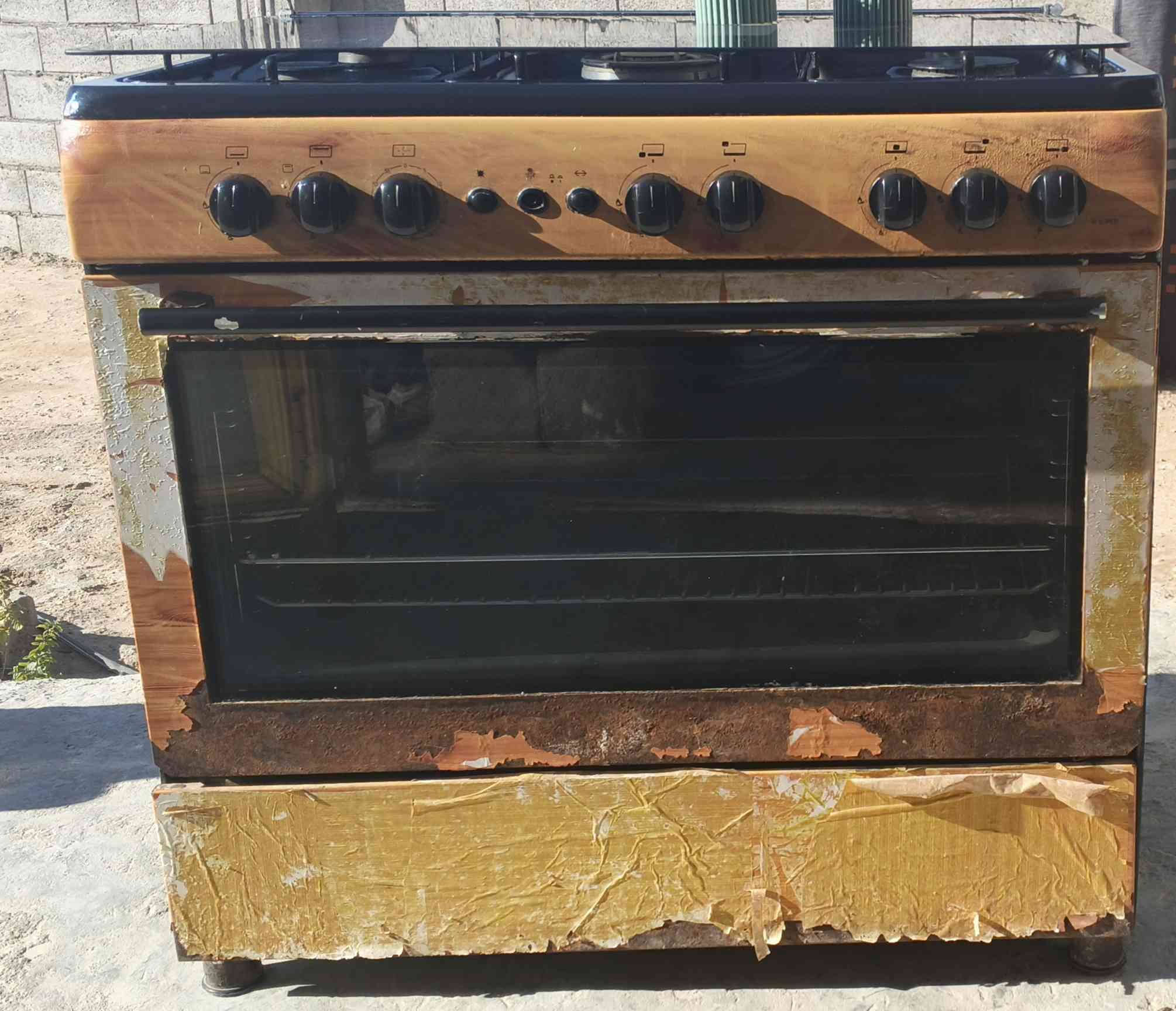 طباخ للبيع شغال اي نقص ما بي السعر 200 وبي مجال ***********
