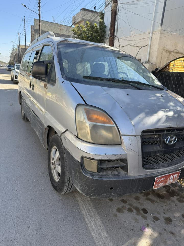 السلام عليكم   ستاركس ٢٠٠٧ رقم بصره احمر راعيها موجود و يريد تحويل بيها خياسات كما موضح بالصوره ( تخم تاير جدد و صدر كامل جديد ) بيها كم نقوصات  السعر ٤٠ مكاني بغداد الرقم : ***********
