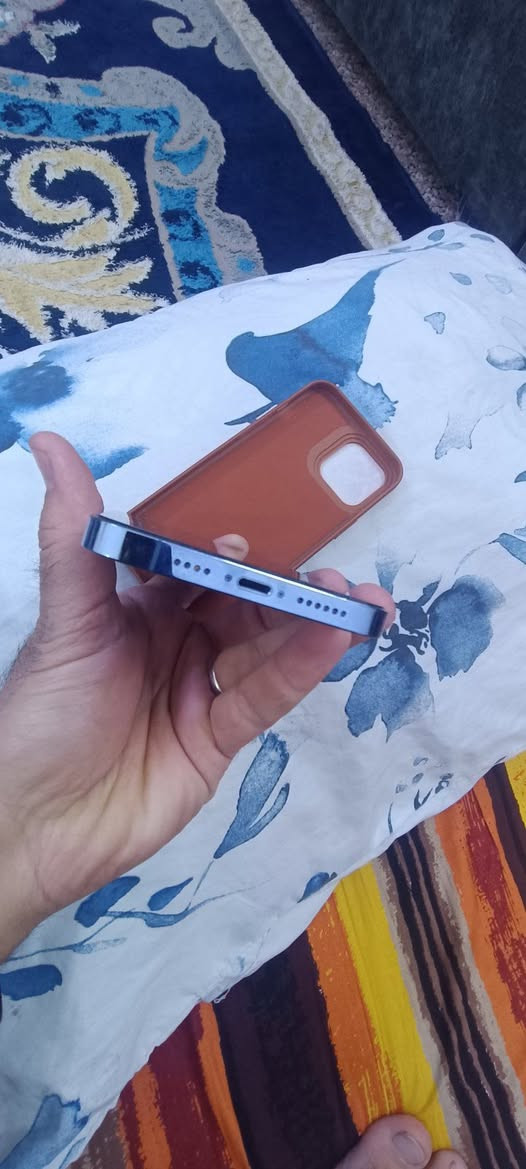 السلام عليكم 
متااح ايفون 13 برو ماكس نظيف شخط مابي مثل ماموضح بلصور 
بطارية 🔋 77 
ذاكرة 256 
لون ازرق بحري المرغوب 
السعر 600 بي مجال للطيبين


**إذا كنت صاحب هذا الإعلان وتريد حذفه لأي سبب، رجاءا أرسل رسالة إلى الدعم الفني**