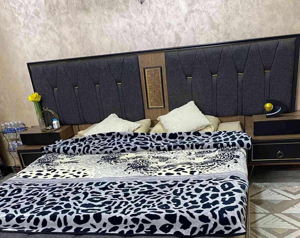 سلام عليكم غرفة تركية للبيع بسعر مليون و٢٠٠ وبيها مجال بسيط للعلم الغرفة من الجشعمي للاثاث تكمة وجدا نظيفة 
للتواصل على الخاص او رقم الهاتف ***********
