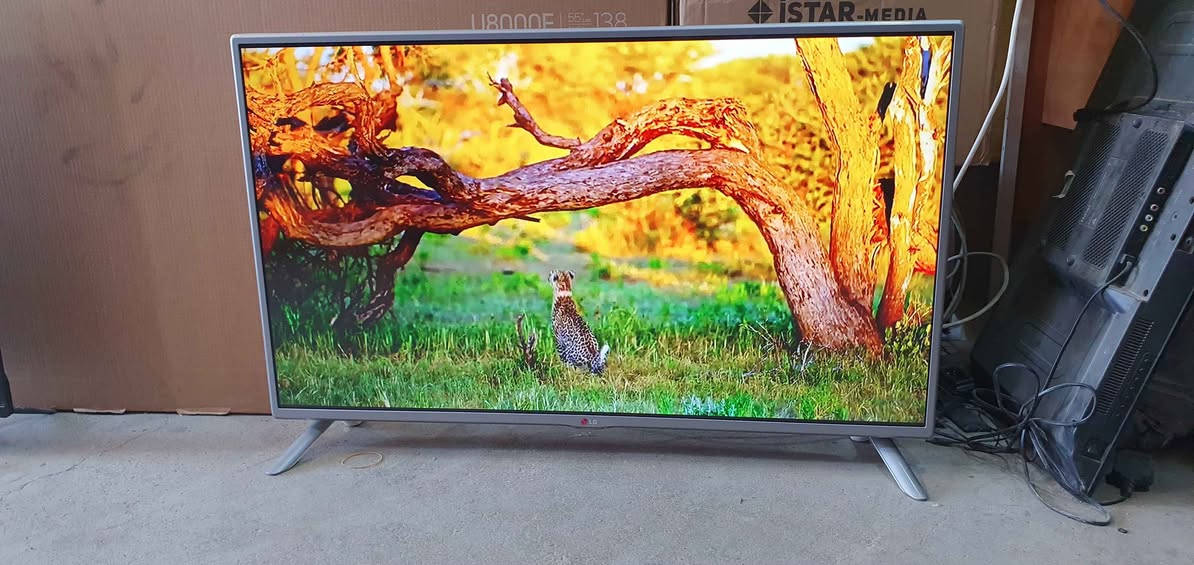 تەلەڤیزۆنی LG کۆری سمارت و سەتەلایتی تێدایە
زۆر خاوێنە ڕەنگی سپیە نرخی 140000 لە هەولێرە
پەیوەندی بکەن بە واتساپ و ڤایبەر *********** أربيل, العراق
