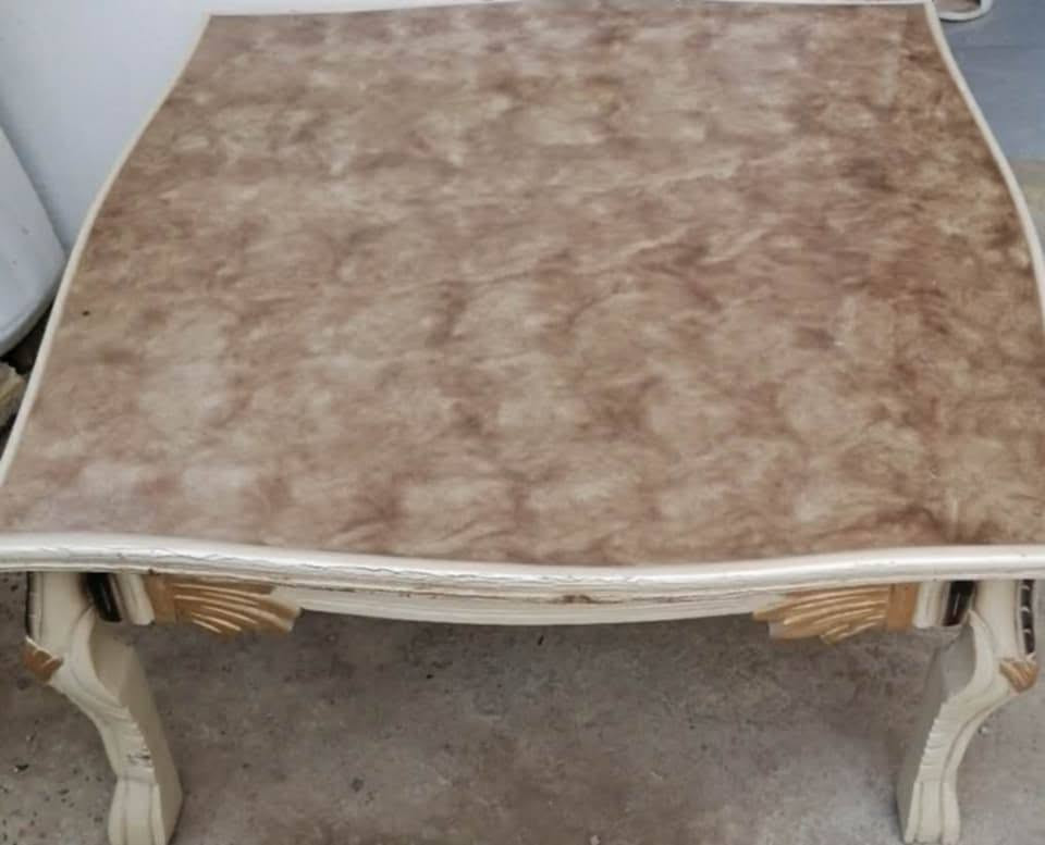طبله  15 
ميز 20 
كاروك صغير 20 
كاروك خشب 25 
مكان تحرير السكك


**إذا كنت صاحب هذا الإعلان وتريد حذفه لأي سبب، رجاءا أرسل رسالة إلى الدعم الفني**
