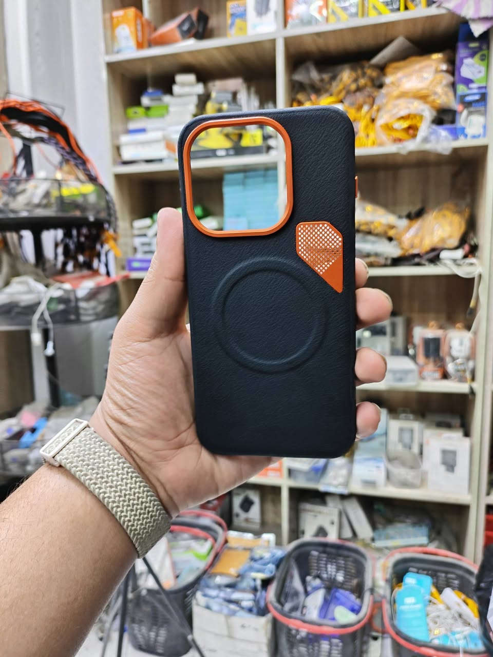 Cover for one plus 15
cover for one plus 15
White
blaxk

ملمس جيد 
قوي حته يتحمل الضربات
ماكسيف حقيقي وداخلي
الجوانب مرتفة 
اطار الكاميرا مرتفع ايضا

السعر 20 الف مع التوصيل


**إذا كنت صاحب هذا الإعلان وتريد حذفه لأي سبب، رجاءا أرسل رسالة إلى الدعم الفني**