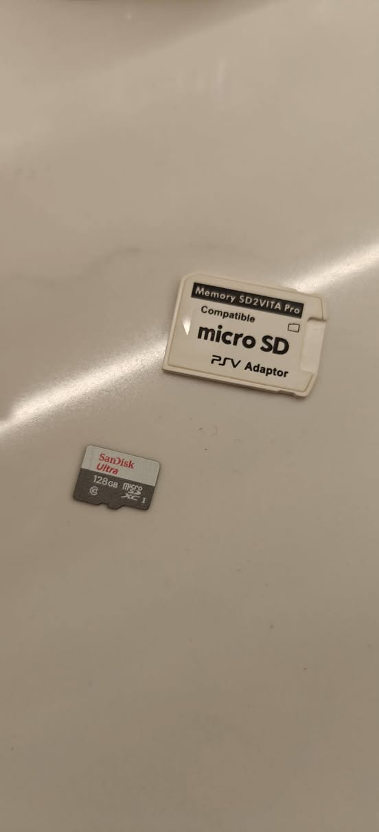 السلام عليكم 
بس فيتا سليم ps vita للبيع 
نسخة نادرة لون ازرك نظيف الجهاز واستعمالة قليل 
مهكر وكامل وية ملحقاتة والرام والادبتر والشاحنة الاصلية مال سوني 
الرام اصلي سان ديسك 128 وموجودة مكتب الالعاب ضخمة تنزلها من النت وطريقة سهلة وبي محاكي تشغل الالعاب psp والالعاب ps1 
مكاني بغداد العامرية موجود توصيل لبغداد فقط 
للتواصل ***********
