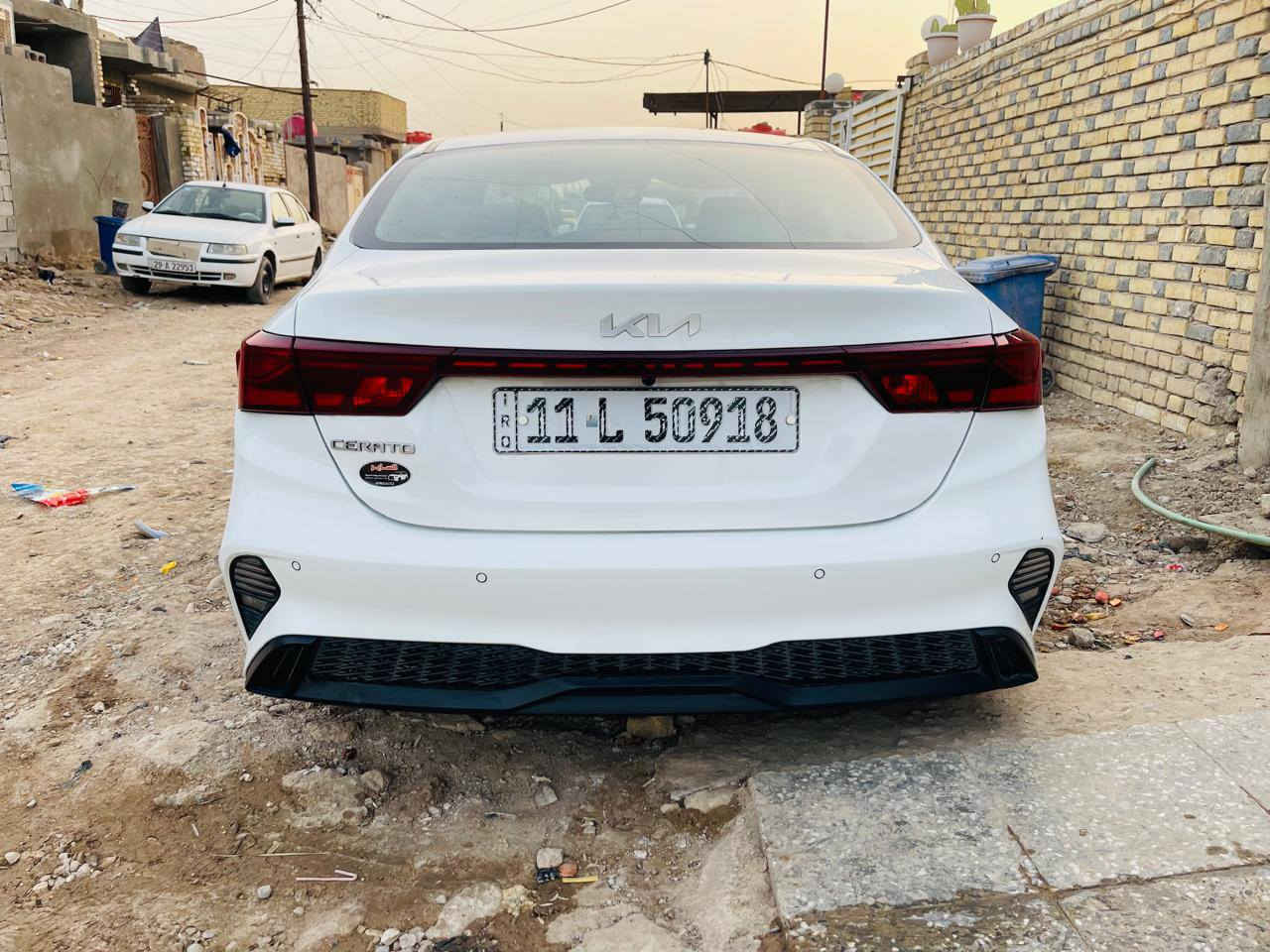 السلام عليكم سيراتو موديل 2024 رقم بغداد دولي بأسمي فول مواصفات(( لد امامي . حساس امامي خلفي . ويل كب . تبريد قطعتين . مري شفط . تخم تاير .مانع انزلاق . فتحة . )) عدا البصمه مكينه 2000 مكفوله كفاله عامه 
ماشيه 74
العنوان واسط / كوت /مركز المدينة 
السعر 185$
ممتواجد ع الفيس
الاتصال ع الرقم ***********
