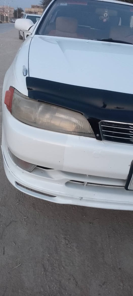 سلام عليكم.. شباب 
وينه لي يدور جديد وكفاله. 
مارك كفاله عامه للبيع مكفوله مكينه وكير حداديه  تخم تايرات جدد تبريد كهربائيات كله شغاله. 
..... سعر 70$وبيه مجال مكان شطره. 
..... 
رقم الهاتف ***********
