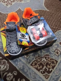 حذاء هايلايزللبيع حذاء جديدة سعر 30 مكاني بغداد الحريه رقم الهاتف 0774...