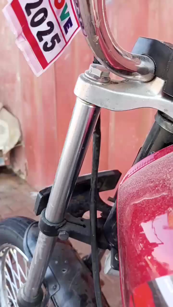 سلام عليكم دراجه وصولي موديل 19 تعمير 25 صار له اسبوع يومين طالع بيه بعد ما مسحوه..... بالكوت...... السعر 800 وبي مجال شيء بسيط ... *********** واتساب 😊
