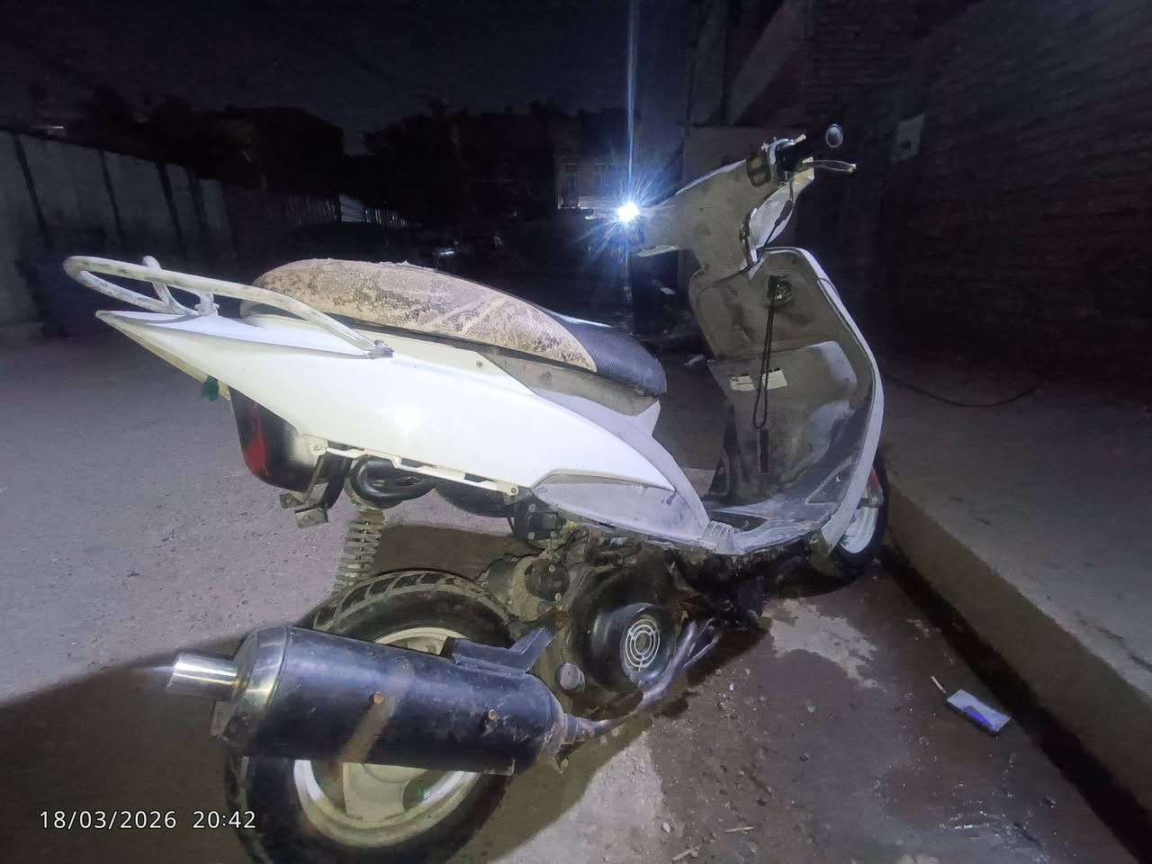 السلام عليكم ماكس منغولي كامله ما ناقصهة شي نكرة بس يرادلهة شد كفرات الوجه و البك لايت كلشي شغال نكرة سلف هندر من الصبح بكل وكت مكاني بغداد العبيدي الرقم ***********
