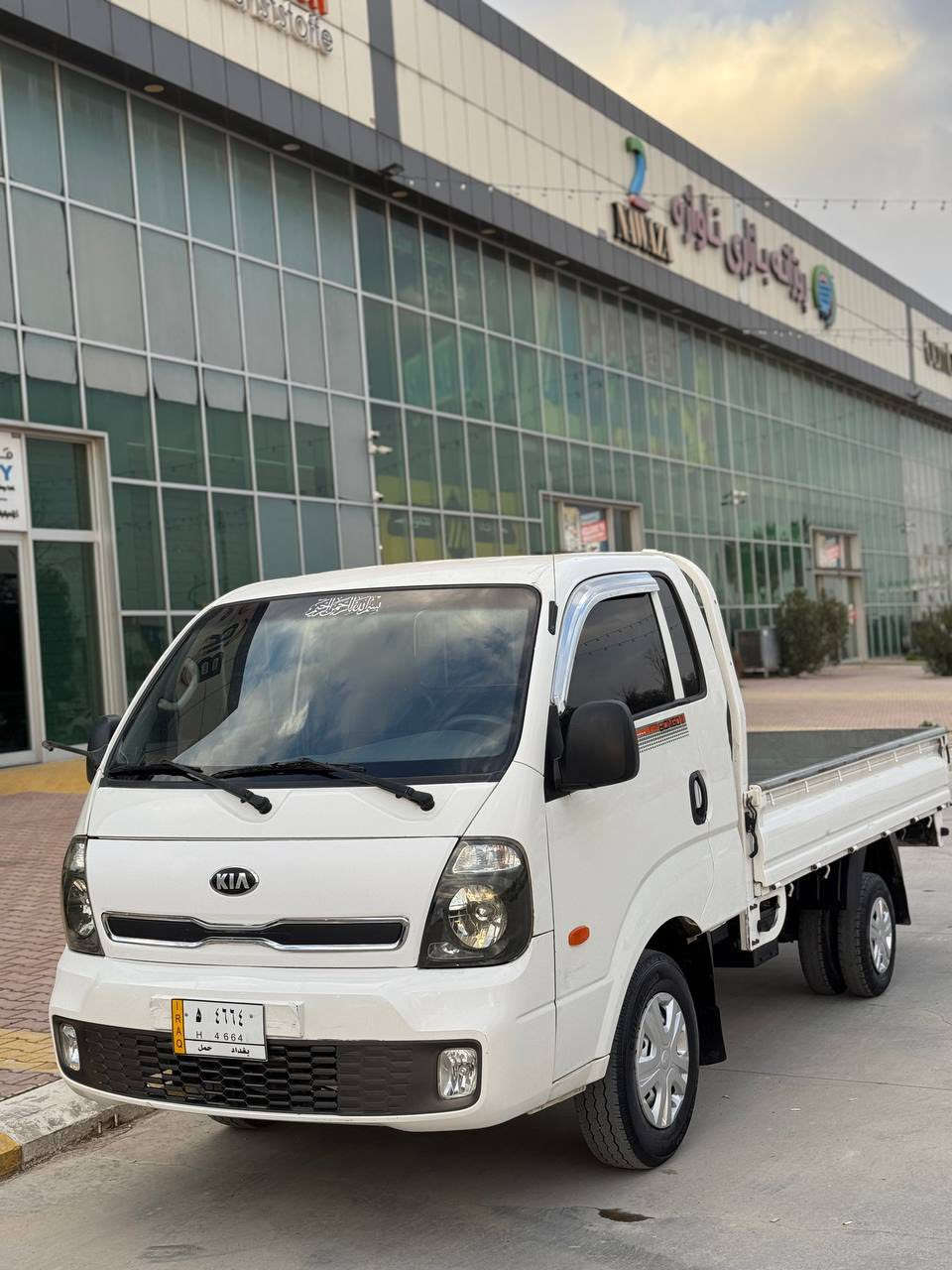 کیا ٣٠٠٠ براوەی دوبەی مۆدیل ٢٠١٣ گئرو مەکینەو ئەکسلوشانسی تەبریتو برئکی بەشەرت ٦ تایەی تازە مەکینە ڕەشی ئەنجئکتەر مەکینە مەرخوب کۆدی هەیە بەناوی خۆمەوەیە ***********
