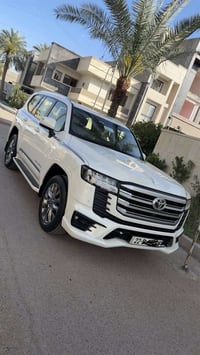 لاندكروز GXR • ٢٠٢٣ • ماشيه ٢٩ الف