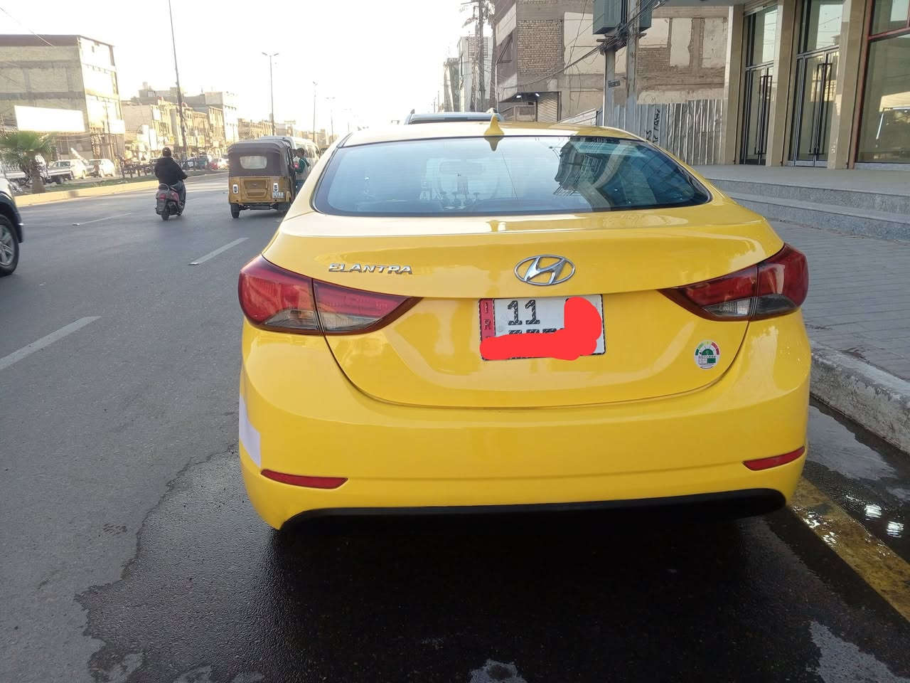 انتره 2014 واراد امريكي حادثه فقط جاملغ امامي مصلح نفسه بدون دواخل شرط السونار السياره كلهه ليبل واحد 
صبغه جديده احلى من الصور 
مكينه 1800دوش كير at
محرك وكير جديده 
صدر امامي وخلفي نظيف 
تخم تاير وياله جدد بسمي مصفره هيئة والغرامة وسنويه جديده هزه جديد رقم دولي بغداد الإنكليزي تبريد ثلج 🧊
السياره متعوب عليها 
مواصفات السياره 
كاعيه جلد 
سفاري 
تحكم اربع جهات 
مانع انزلاق 
ايكو 
تحكم مري 
نظام AUX
حساس خلفي 
Abc
كشنات مغلفه لايون داخل سياره جديد
السعر 103 وبيه مجال العنوان بغداد الرصافة *********** السياره كل حادث مابيهه عدا الجاملغ الامامي
