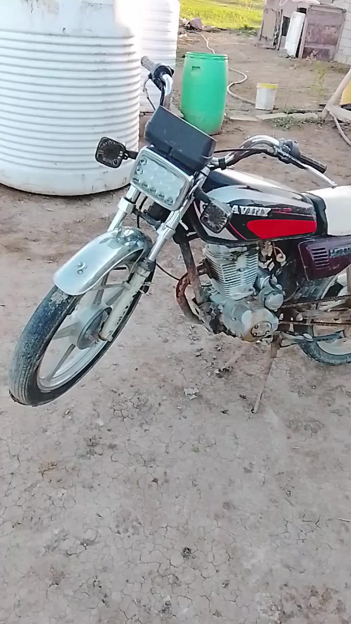 دراجه للبيع مكان ديالى خان بني سعد السعر 200 رقم الهاتف ***********
