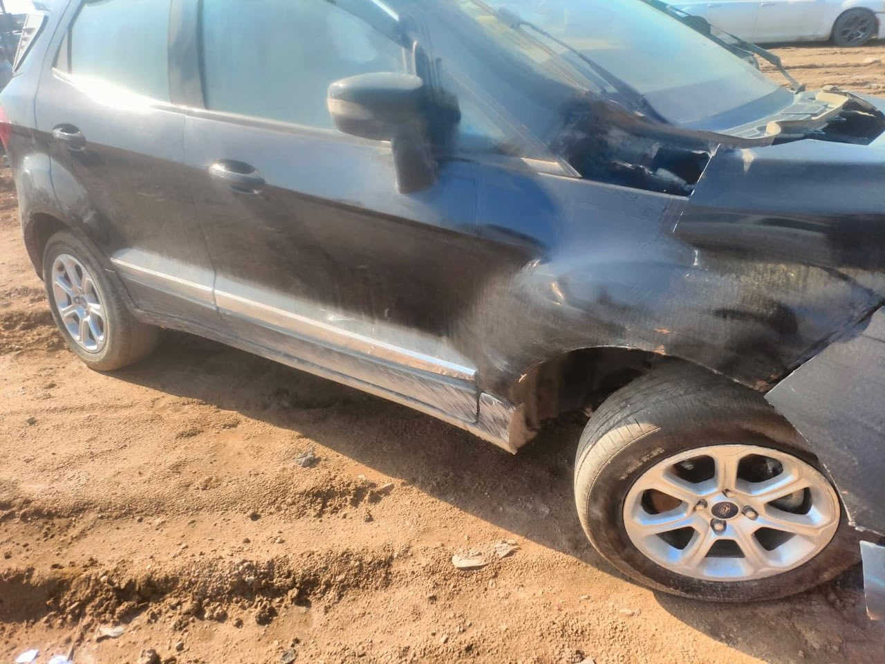 فورد ايكو 2022 ابيع على حادثه 
***********
