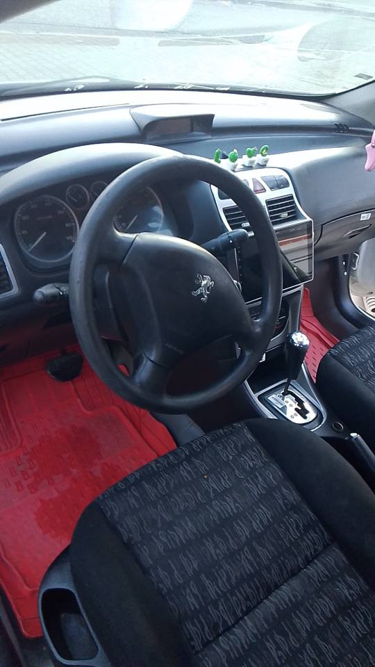 بيجو موديل 2005 رقم بغداد مشروع وطني دفتر بنزين بيها تبريد تدفئه كلها شغال شاشه ايباد جام كهربائي محرك كير بشرط لا صرف ولا بخار شرط تحويل للبيع أو مرواسه *********** كركوك, العراق
