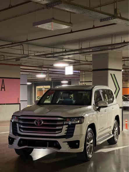 🟪 📩 ‏
‏TOYOTA Land cruiser 2023 Limetd  
‏36,000 KM📦
🔻ارخص سعر بكل العراق
  GX.R  ليمتدد

‏‎سنة الصنع: 2023
‏‎ضمان شركة SAS
كل غراض بلادي موجود
٥ كاميرا 
ماشييه36 الف  كم 
‏‎المواصفات :
- محرك 6 سلندر 4.0L 
‏‎- فتحة سقف ( سلايد ) 
-٣ شاشات 
- شاشات ترفيه خلفية
‏‎- مقاعد جلد 
‏‎- مقاعد كهربائية 
- مقاعد امامية تبريد 
- ⁠تبريد وتدفئة امامي خلفي 
‏‎- بصمة الابواب 
‏‎- صندوق كهربائي
‏‎- مصابيح LED و زينون
-7 راكب 
-شحن واير ليس 
-حساس امامي خلفي 
‏‎- حجم العجلات 20 inch 
مكفول كفاله عام كلشي مابيها بل باكيت

مكفولة كفالة عامة من الدعامية إلى الدعامية
‏‎ بدون صبخ .بدون بارد  ،بدون رصعات ،بدون حتى شخط
‏‎دعاميات هم بدون صبغ ،رمل مابي ،  ..بقية كلها بشرط

محرك كير بشرط مامفتوح
‏‎سيارة حيل نظيفة كلشي عل بلاد لوك
‎‏‎باسمي السنوية بشرط تحويل و خرامة 
‏‎سيارة مابيـها دينار مصرف كامل من كل نواحي
رقم شيمالي 

نفس يوم /تحويل و وكالة حاظر 
مكاني داخل سليمانية
***********
***********
السعر 710  $ السليمانية
