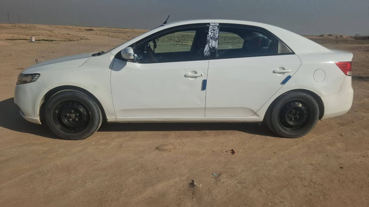 السلام عليكم كيا سيراتو موديل 2010  وارد امريكي للبيع او امراوس مع كورله 2009 او  2010گير 
محرك جديد تخم تاير جديد كهربائيات كله شغاله سياره صبغ ابلادي بيهه چاملغ امامي تبديل والبنيد صبغ تدفئه او تبريد شغال السنويه لغايه شهر السادس 2026 السعر98 او بيهه مجال بسيط للاستفسار الاتصال على الرقم *********** ***********
