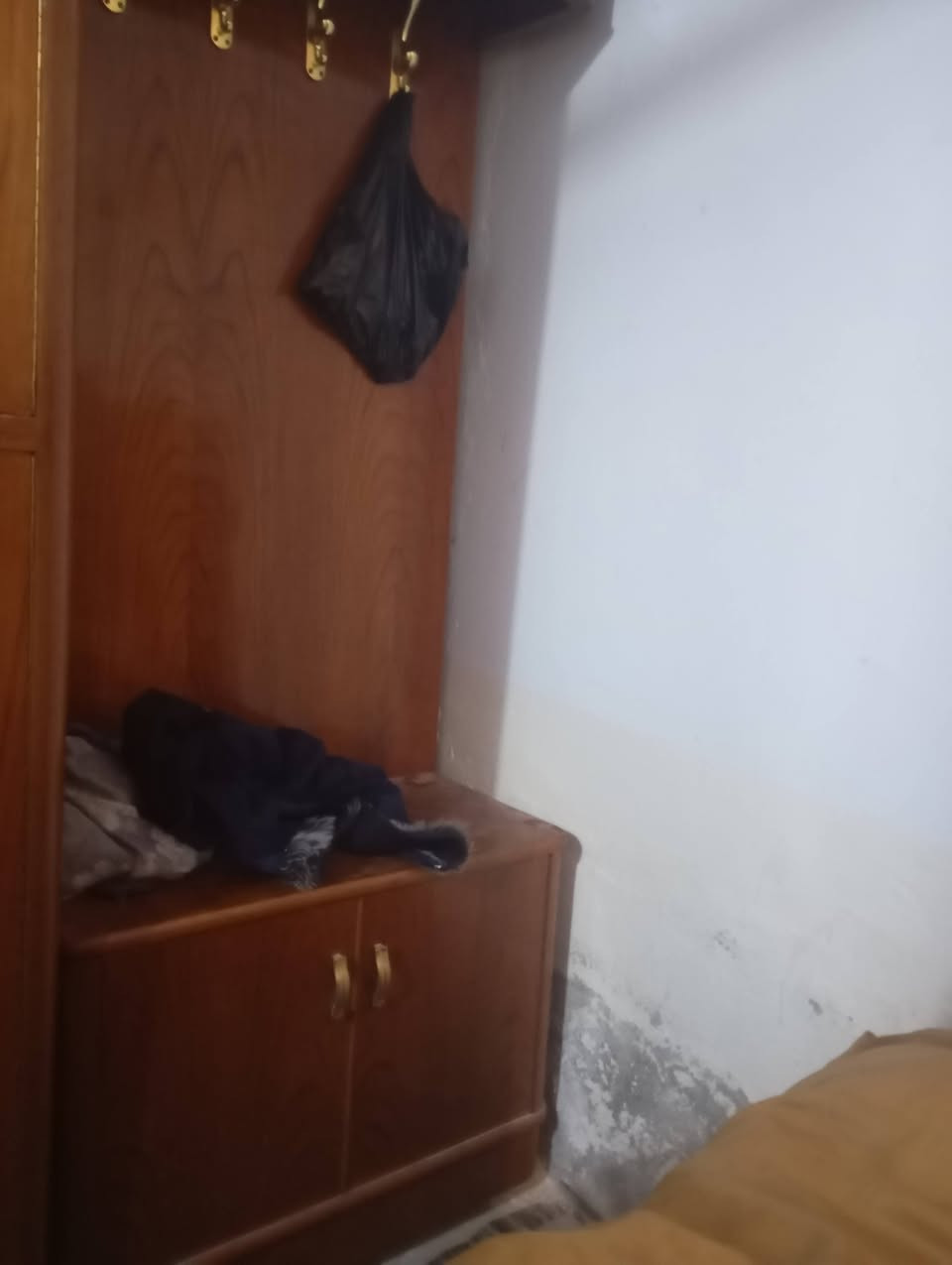 غرفه صاج اصلي
نظافه 100/100
6بيبان 5قطع 
سعر مليون 
شد ونقل عالمشتري 
مكاني نجف حي العسكري 
***********
