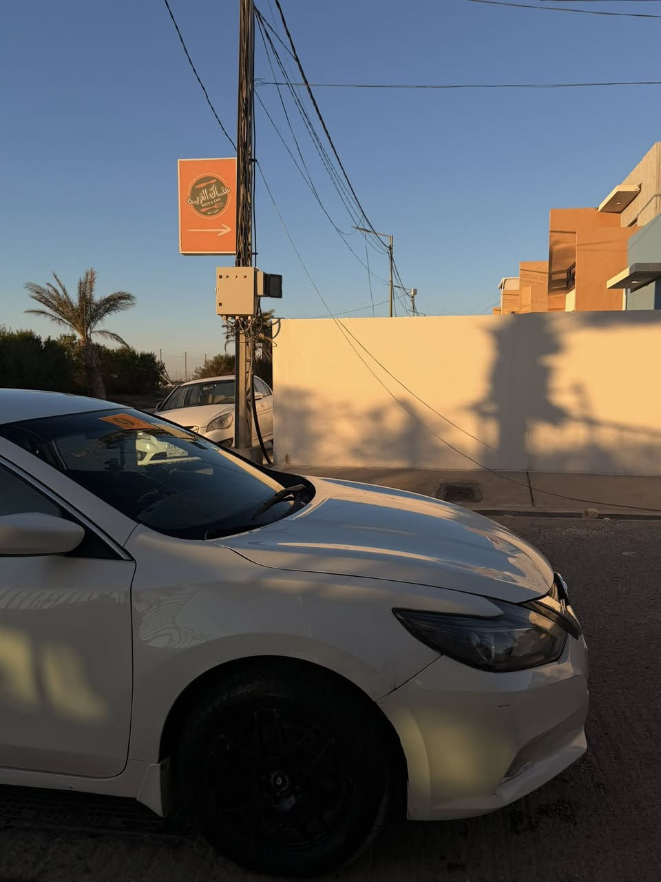 السلام عليكم
نيسان التيما 2018 رقم قادسية مداور ثاني يوم 

SV

بصمه 

كامره 

حساسات 

المواصفات المعروفه عن الSV

بيها قطعه وحده صبغ جاملغ ايسر امامي 

وبارد بالجاملغ الخلفي الايمن وشخط واحد بالباب الخلفي الايمن كما موضح بالصوره 

السعر 118$ وبيه مجال  ***********
