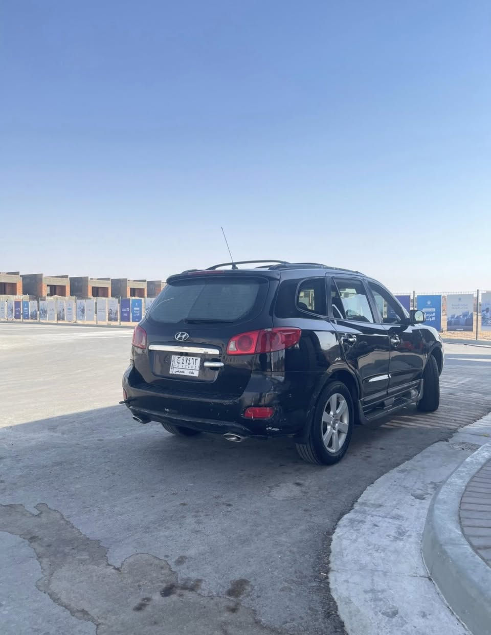 السلام عليكم سنتافي للبيع او المراوس مديل 2007 فول موصفات
المواصفات فتحه/ تحكم ستيرن / 7 راكب / 3 قطع تبريد / كشنات جلد / كشن كهرباء / تدفاء كشنات / كامره/ شاشه / مكينه 6V 330 المرغوبه بيها خيط بخار تخم تاير جديد حداديه جديده  باتري جديد سياره جاهزه مال جناي رقم بغداد بسمي مشروع وطني 
ملاحضه السياره متجايه على جهت السايق و مصبوغه السعر 100 بيها مجال مكان كربلاء للتواصل  *********** /***********
