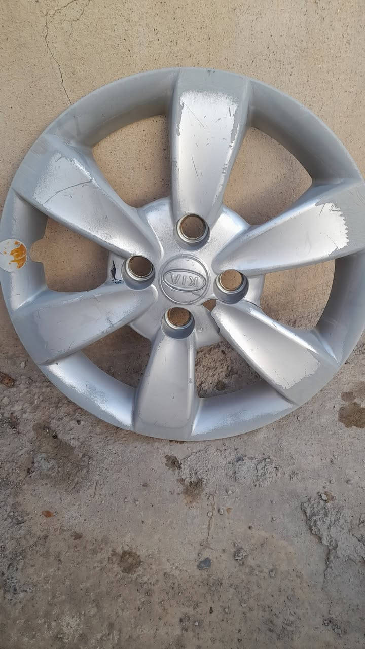 السلام عليكم
كبات كيه ريو للبيع جديد بس يحتاج صبغ واحد بي فطر صغير السعر 80 وبيها مجال رقم ***********   مكان موصل
