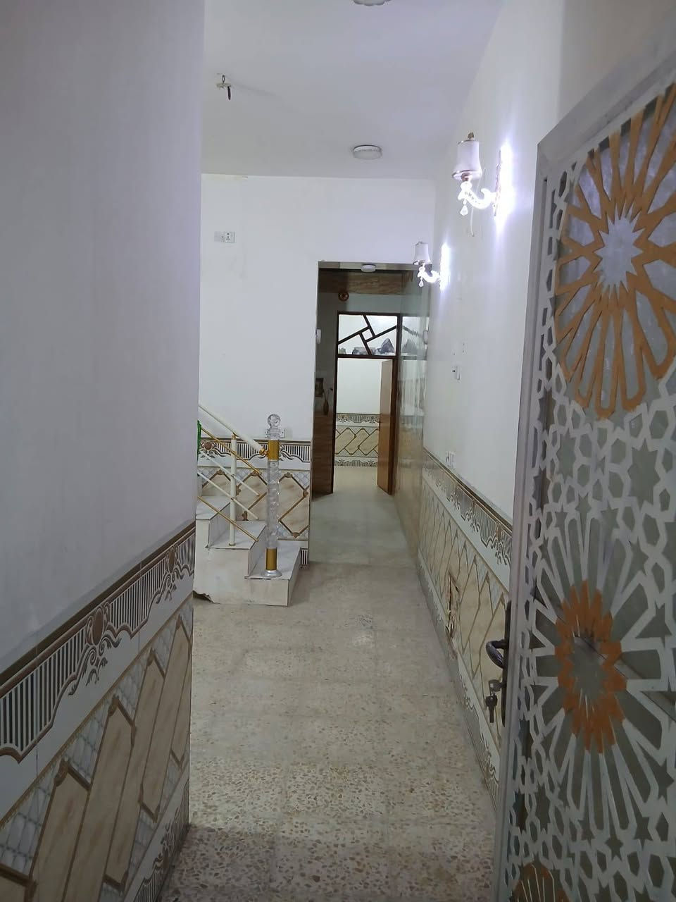 للايجار بيت طابق واحد 100م الساهرون قرب مدارس استقبال صاله مطبخ غرفة نوم واحده صحيات داخل وخارج
للاتصال ***********
                     350 للشهر الواحد
