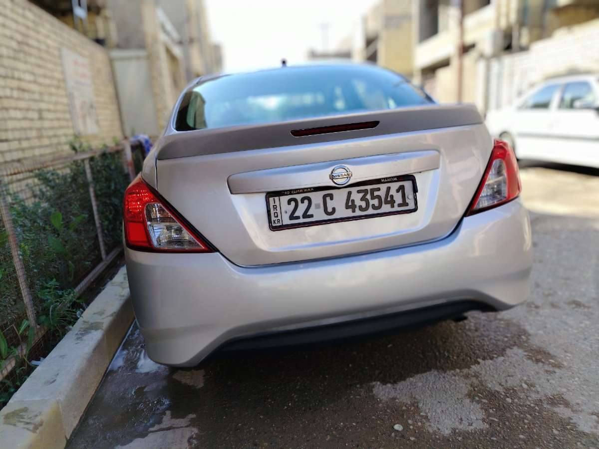 السلام عليكم سني هندي مصبوغ حزام 2016 باسمي سياره بها ضرر بنيد مصلح على البارد السعر78وبيه مجال بغداد الامين ***********
