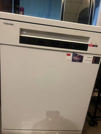 توشيبا • غسالة أطباق • نظيفه