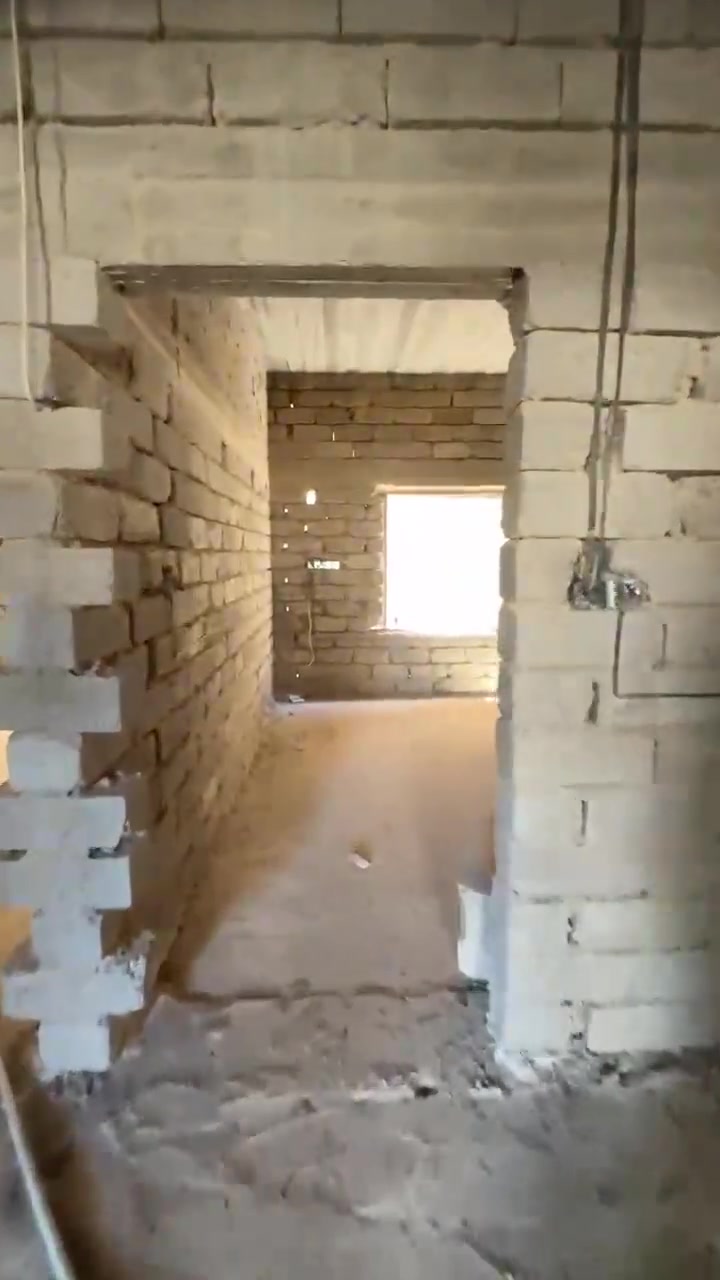 للبيع هيكل مساحة 200 م
على شارع 20 
الموقع📍 : تكريت / القادسيه( حي الشهداء ) المنطقه المقابل ابراج مول📍

طابقين درج خارجي 

الطابق الارضي (تأسيس ماء مجاري كهرباء كامل)
2 غرفة نوم 
1 صاله 
1صحيات داخليه و 1صحيات خارجيه 
غرفة استقبال 
مطبخ حار بارد
كراج يكفي للسياره
ممر داير البيت ما طابگ من جميع الصفاح

الطابق الثاني 
مطبخ 
1 غرفة نوم
غرفة استقبال
صاله 
صحيات
درج خارجي للسطح

باقي التفاصيل موضحه بالمنشور 
رقم ***********
