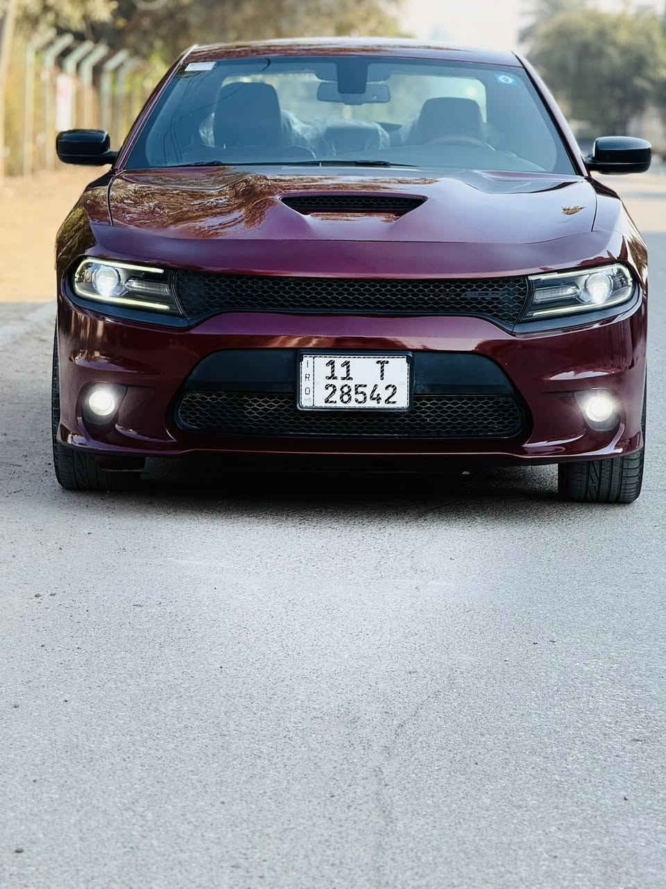 السلام عليكم
دوج جارجر GT جيتي 
 موديل 2020 اصل  
رقم بغداد الجديد بسمي 
السعر 218 وبيها مجال 
(وارد امريكي).(للبيع فقط) 
كفاله عامه من الصبغ 
 بارد جاملغ مامي وجاملغ الخلفي 
حادث امريكه 
دواخل راديترات بلادية) 
(صور الحادث داخل المنشور  ) 
لون كرزي مميز 
محرك V6 . 3600 . . 
(فول مواصفات ما عدا الفتحة) 
رقم بغداد بسمي السيارة  تحويل مباشر 
السيارة جديدة بمعنى الكلمة 
المواصفات:  
نسخة GT سوبر تراك
رادار خلفي + رادار جانبي نقاط عمياء 
كشنات كنتارا وجلد 
كشنات تدفئة وتبريد 
كشنات كهرباء عدد 2
كشنات خزن  
ستيرن تدفئة 
تحكم ستيرن 
حساسات خلفيه  
محدد سرعة 
شاشة كبيرة مع نضام ملاحة نفكيشن GPS
الشاشة مع اوبشنات
سماعات سستم صوت الپاين
كاميرا خلفية دوارة 
مرايا متحسسة للاضاءة العالية 
كير شفت بالستيرن
دخول ذكي مع ترحيب
تشغيل عن بعد 
المصابيح الامامية LED
تبريد قطعتين 
بصمة وتشغيل عن بعد 
ويل قياس 20 انچ
مكان السيارة بغداد
الاستفسار***********
