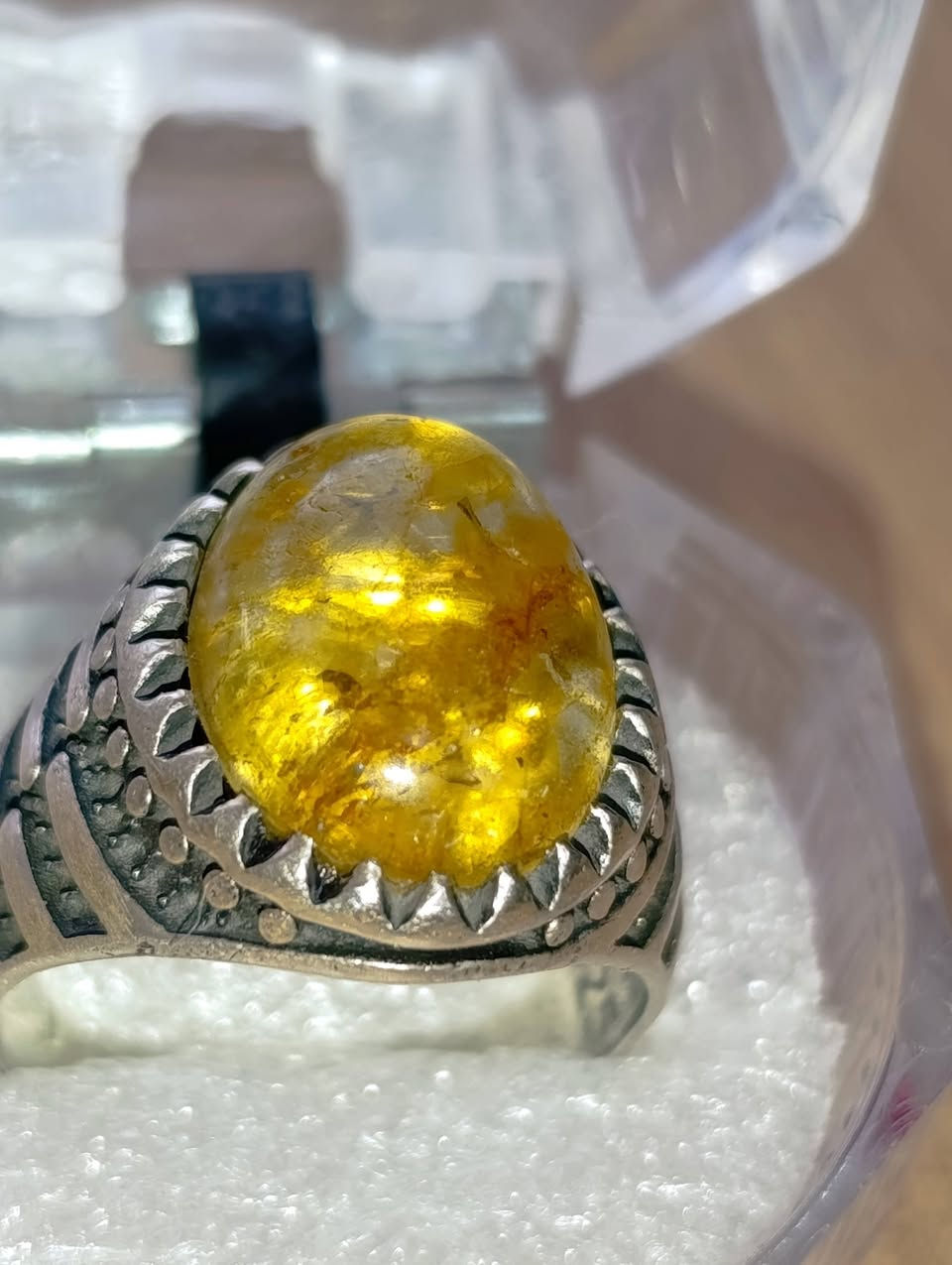 خاتم فضه متوج بحجر السترين الاصلي الطبيعي الغير معالج.
0924121481 واتس 
0913682692


**إذا كنت صاحب هذا الإعلان وتريد حذفه لأي سبب، رجاءا أرسل رسالة إلى الدعم الفني**