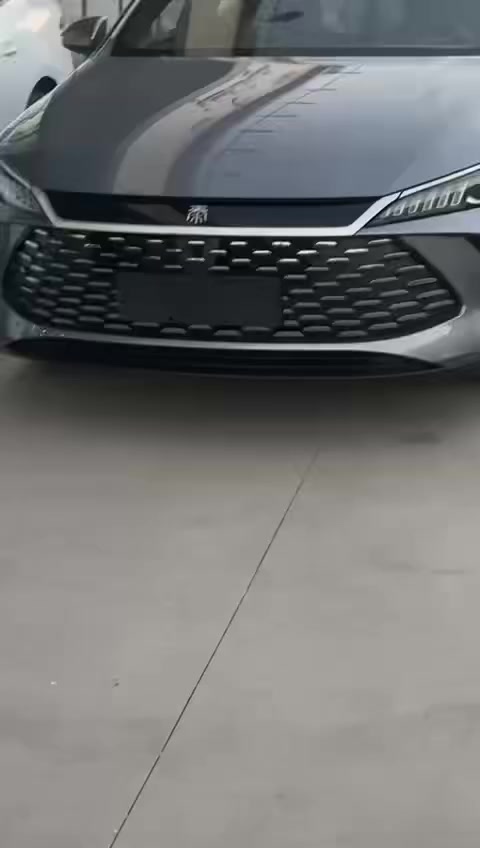 للبيع بيوايدي 25 (رقم ارييل) ماشيه 8 الاف مكفوله فقط شخط زغير بدعاميه الخلفيه الباقي مكفول السعر 115 بيها مجال جدا قليل العنوان نجف الاتصال ***********
