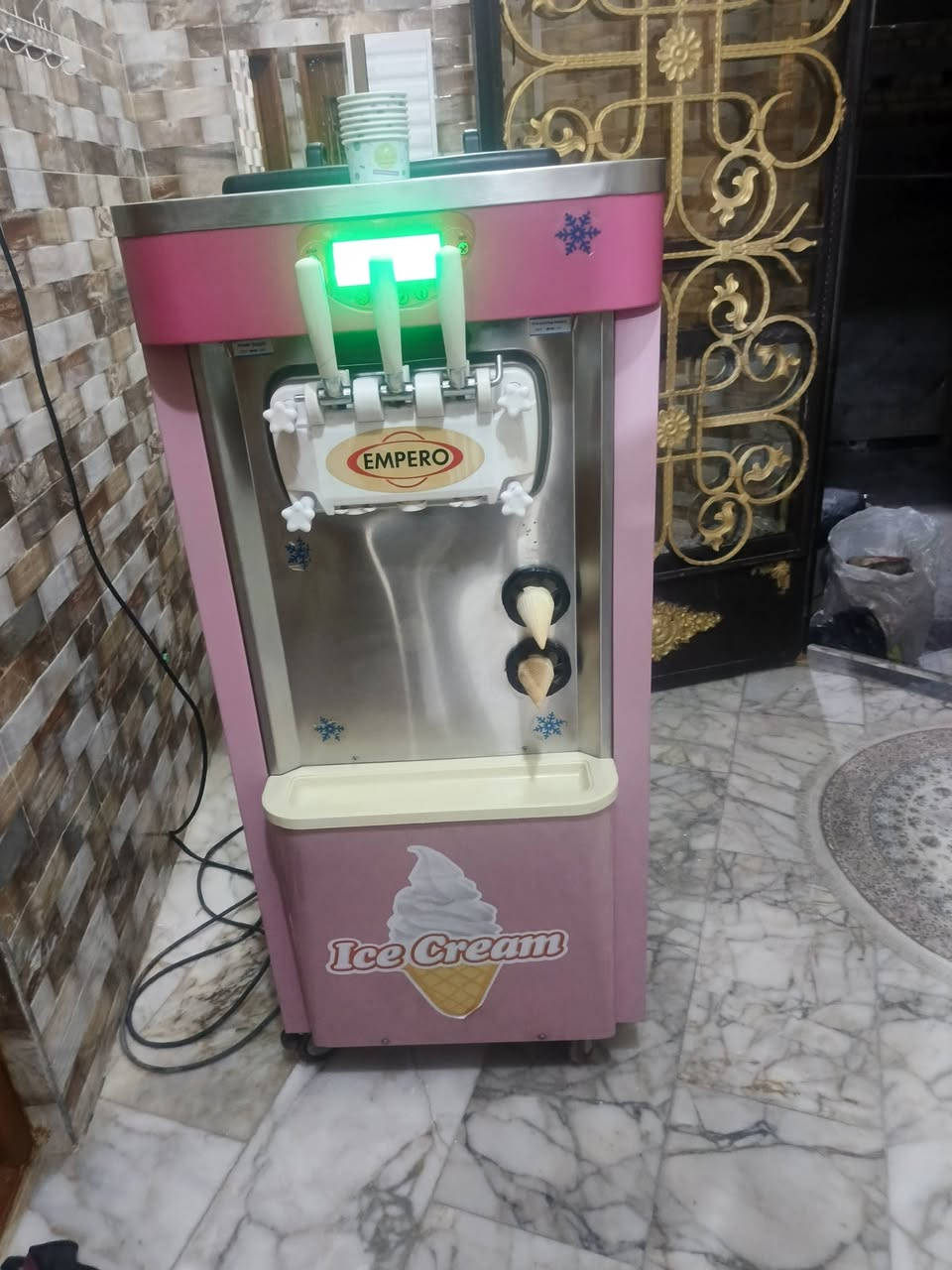 مكينة سوفت مستخدمه شهرين لبيع نوع EmpERo  مديل  2023 دبل كبريسر تبريد احواض غسل ذاتي دبل سجينه الاستفسار الاتصال ***********
