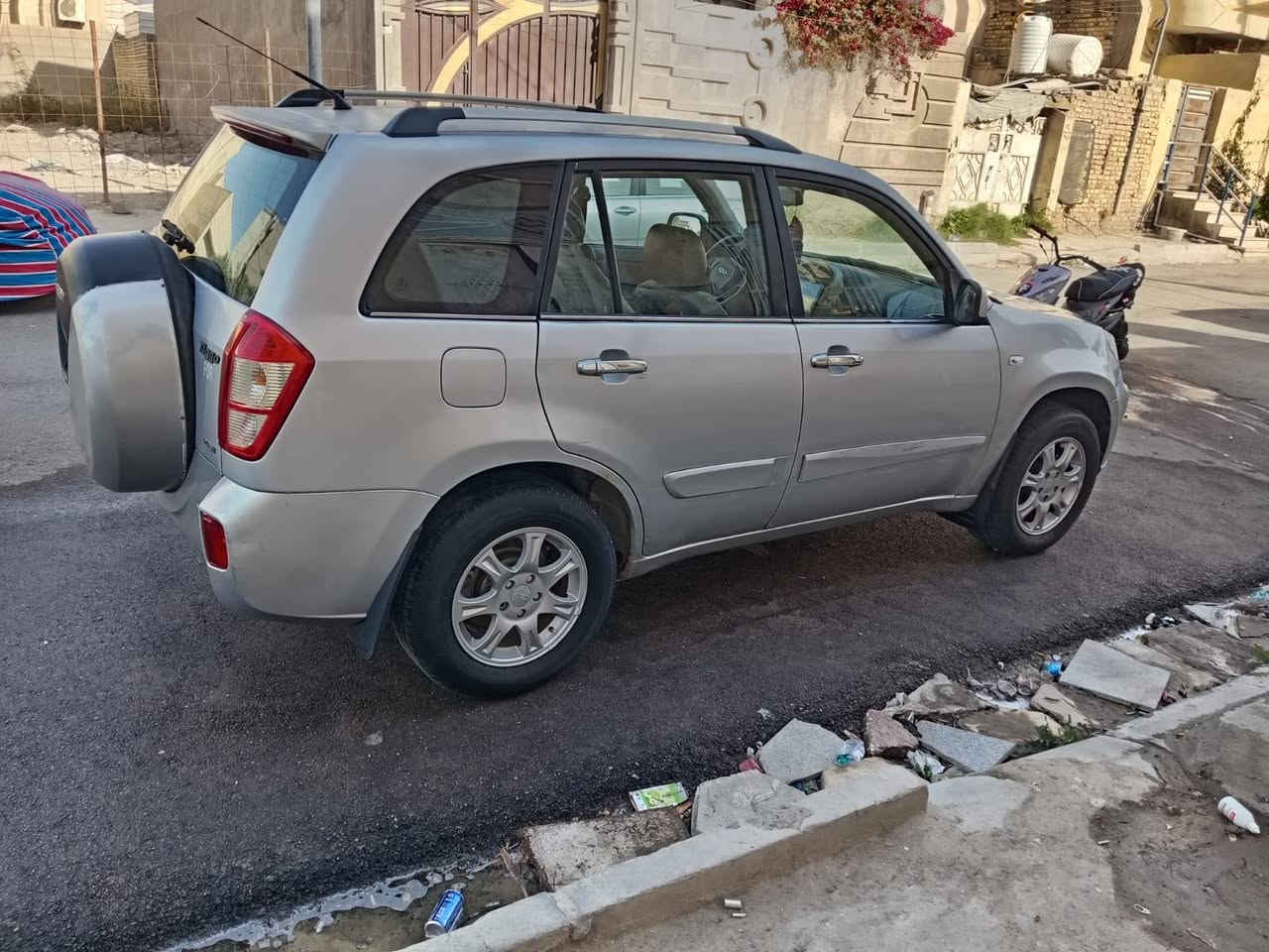 سلام عليكم سياره تيكو 2014رقم سياره ذيقار جديد انكليزي تحويل مباشر بسمي هزه جديده سنويه الفين وثمانيه وعشرين ماشيه ميه وربعطعش الكير مكانيكي مرغوب المحرك جاهز تبريد ثلج تدفه تحكم ستيرن شاشه جديده كامره زاد حساسات دواخل نضيفه مكفوله من حادث وتبديل وضربه المكان ناصريه مركز ***********
