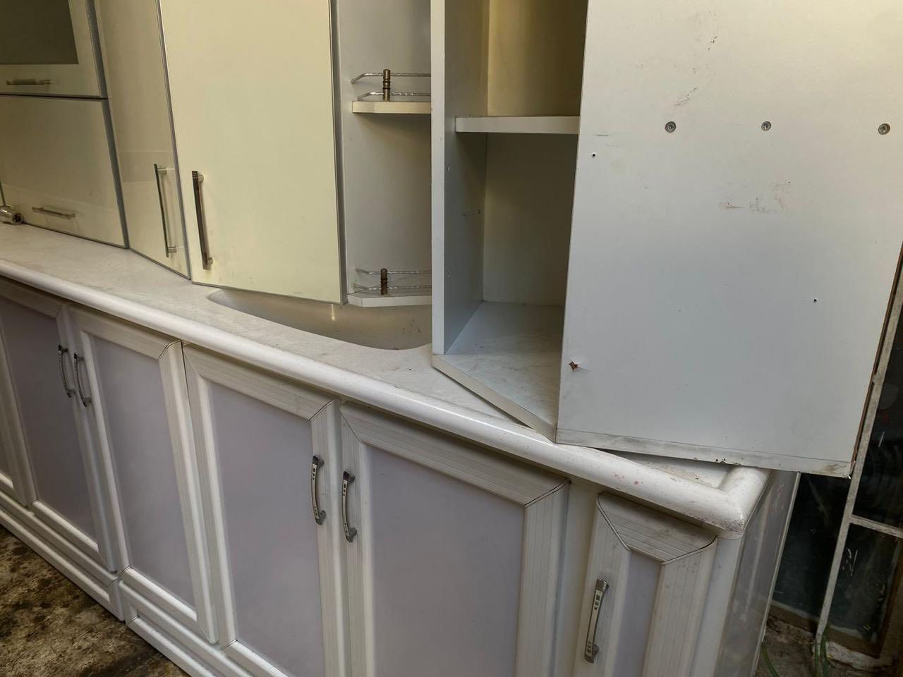 كاونتر استعمال بسيط وكم يوم بس وجديد وتفصال ونظيف سعره 850 المكان حي العامل


**إذا كنت صاحب هذا الإعلان وتريد حذفه لأي سبب، رجاءا أرسل رسالة إلى الدعم الفني**