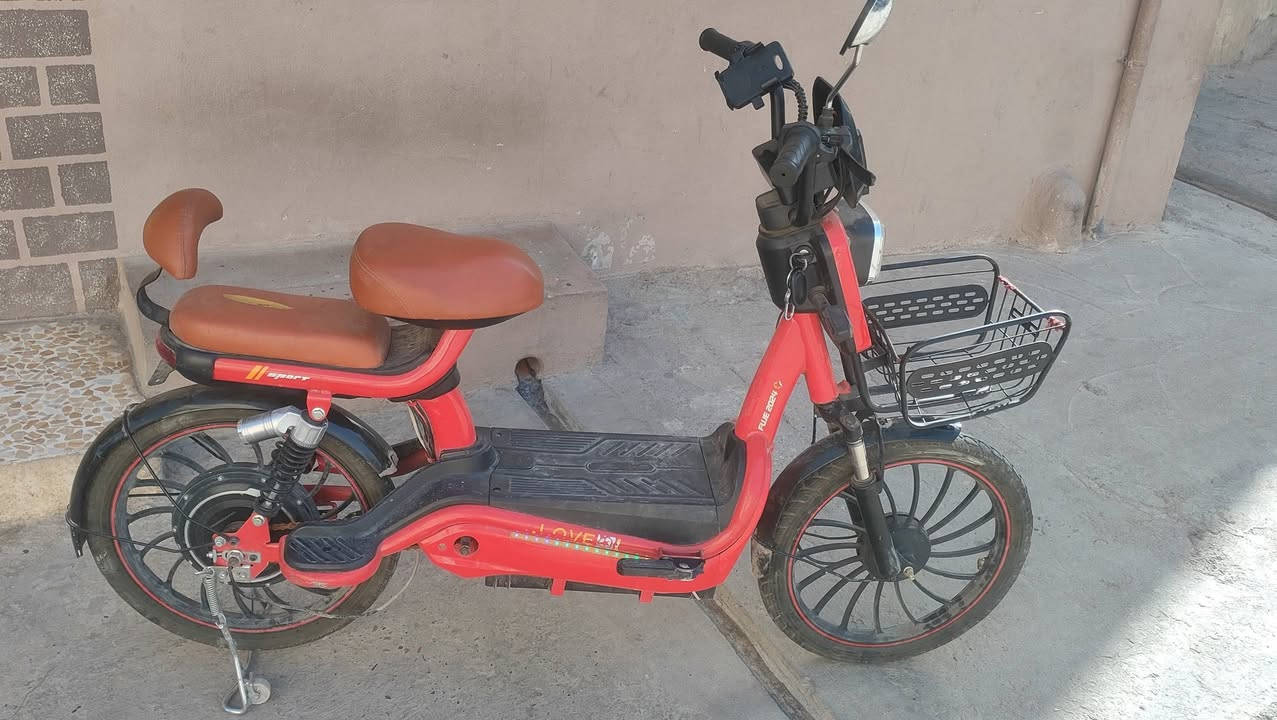 ماطور شحن للبيع حجم 20 وعدد البطاريات 5 للستفسار اتصل عل رقم ***********
