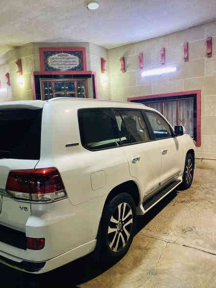 السلام عليكم 🫡 للبيع بسعر مناسب 
لاندكروز 2019 بريم اصلي 🔥

رقم بغداد باسمي سياره جديده 

مواصفاته فول معروفه مواصفات البريم 

دفيدي بل قماره كامل مواصفات 

مكان السيارة بغداد سونار السياره مرفق مع الصور 

جاهزه من كل نواحي كير محرك صدر كله كامل 

السعر 490 وبيها مجال // ***********
