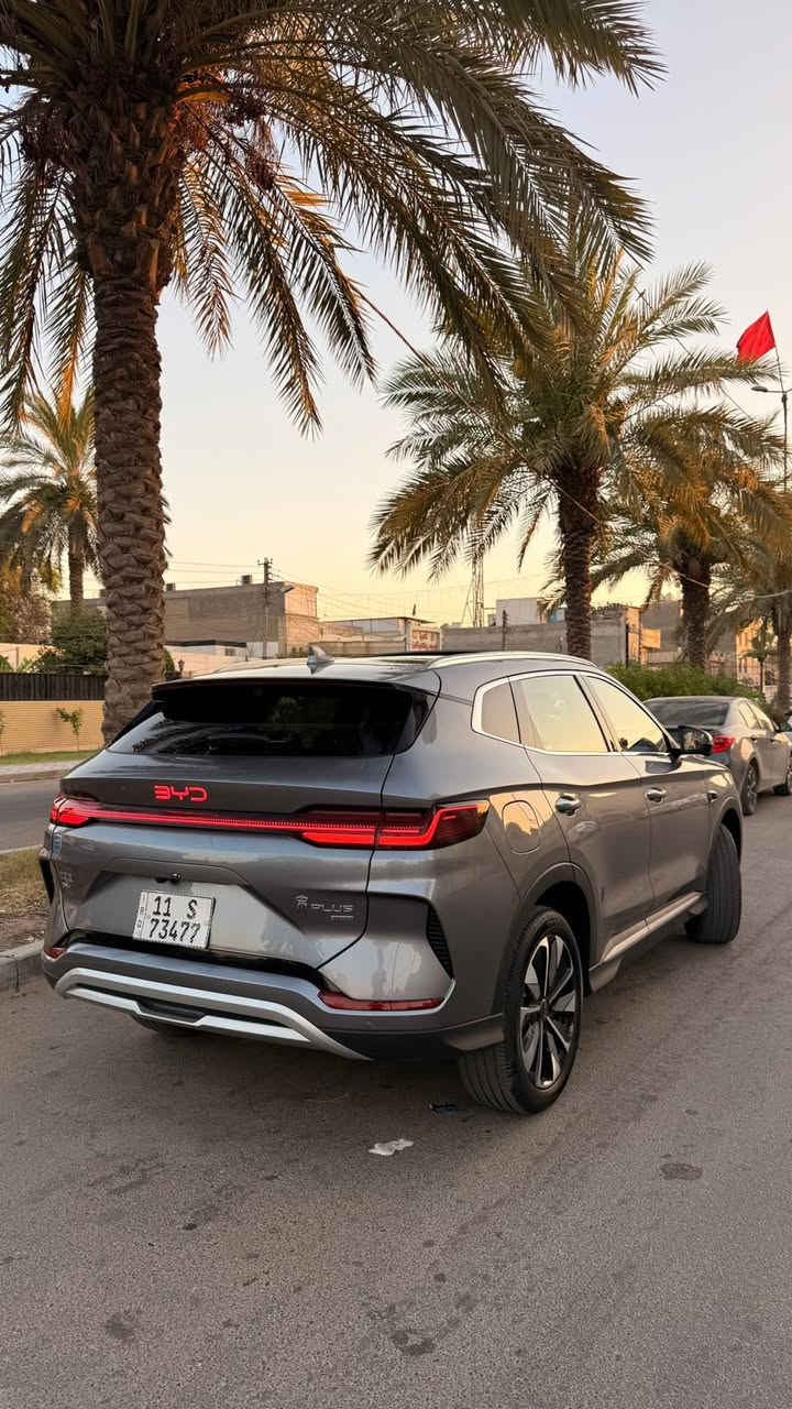 للبيع Byd Song plus 2025  بسعر مناسب جداً
كفالة عامة من كولشي عدا شخط كد الاصبع و مكحل بحافة الدعامية سونار موجود
مرقم بغداد بأسمي شخصياً 
بطارية 120 km
ماشية / 4300 كم كلي
فول مواصفات :
١٣ كامرة + داش كام / اوتو بارك / كرسي كهرباء / داخل لونين / بطارية كبيرة / بانوراما / نظام القيادة الالية اوتو بايلوت / جنطة كهرباء 
و بعد هواي مواصفات تصير جريدة اذا اذكرهن
السيارة على وضع الشركة جديدة جداً 
كاعيات حوضية اصلية ام القطعتين للداخل

سبب البيع : اني بياع شراي 
السيارة كولش راقية و حلوة مابيها أي عيب
السعر / 32 مليون و 900 الف دينار عراقي 

مكاني بغداد / السيدية 
***********
